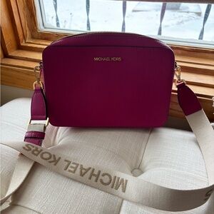 Michael Kors Women's Crossbody Bag - Pink
